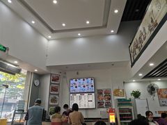 大堂-银记肠粉店(市二宫店)