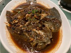 -八府香鸭·啫啫煲(华山路店)