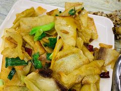 腊肉炒豆丝-小民大排档(马场角横路店)
