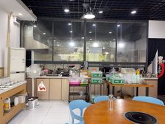 大堂-老何家后安粉·糟粕醋海鲜火锅(三亚湾椰梦长廊店)