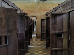 -吐斯廉屠杀博物馆