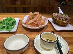 -老滇山寨•云南特色菜•地方菜•民族风情歌舞表演(金碧店)