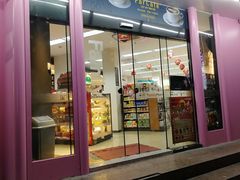 -全家便利店(天目山路三店)