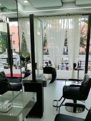 -SOLO Hair Salon