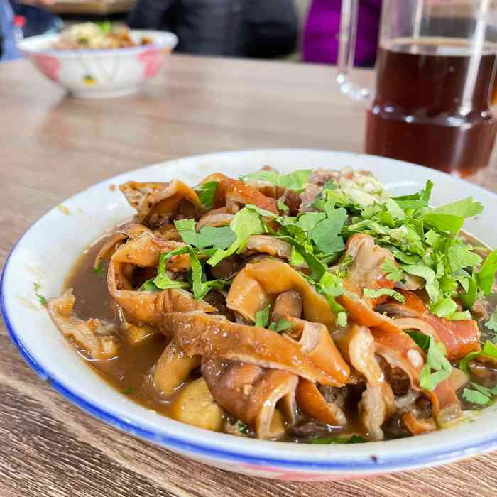 陈记卤煮小肠(廊房二条店)-"来北京第一顿选择了卤煮卡路里99的一顿