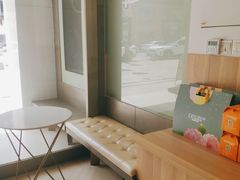 -顶东面包花园·生日蛋糕(世博店)