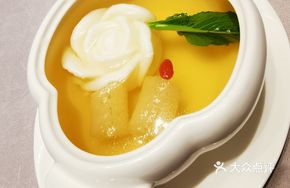 Bamboo Sponge and Rose Soup