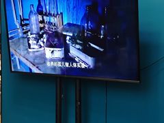 -荒岛实景沉浸密室(江汉路1店)