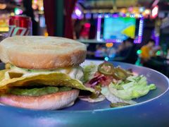 墨西哥香辣汉堡-Famous肥猫墨西哥音乐餐吧(五棵松华熙LIVE店)