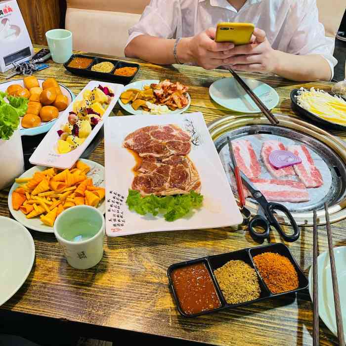 徒河烤肉(五星百货店)-"位置在五星百货六楼上 最里面 …….