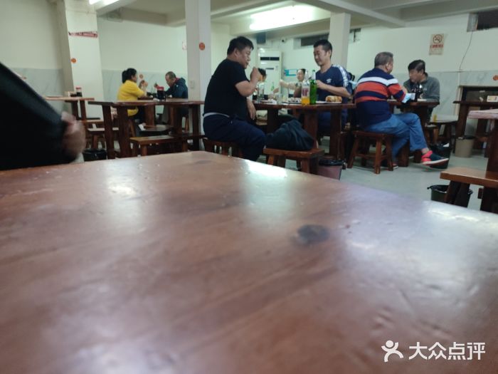 宝瑞门钉肉饼店大堂图片