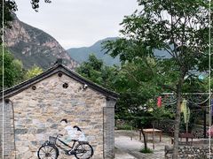 -百里峡七彩艺术小镇