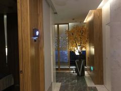-新盈光·云会所(百丈东路店)