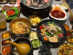 -草家酱蟹炭火烤肉店(珲春南路一店)
