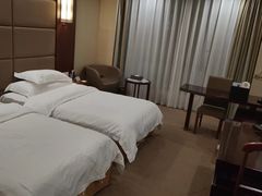 -浙商世贸玉龙酒店