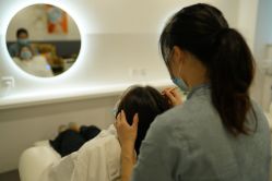 点击看大图 -舒欣头疗·俏丝谧语 白发脱发专业护理