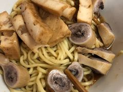 -松树干拌面店