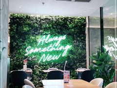 大堂-必胜客(龙之梦购物中心店)