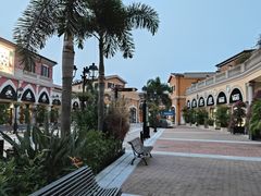 -佛罗伦萨小镇广佛名品奥特莱斯(疏港路店)