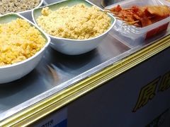 自助取餐区-糯米卷