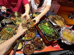 -何师烧烤Pro ·江湖川菜·小龙虾·精酿(太古里旗舰店)