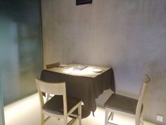 -穹六人间 people 6(岳阳路店)