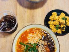 -叁窝雀·云南小锅米线(万象汇店)