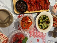 -肥肥虾庄·金牌油焖大虾(汉口城市广场店)