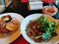 -筠咖啡西餐厅(上海国展宝龙丽筠酒店)