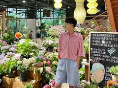 -瑞虹新天地月亮湾