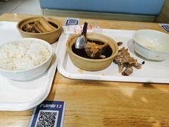 -万和春排骨砂锅米饭(新业广场店)