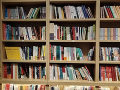 -新华书店(保利水城店)