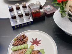 -鼎泰亨·海鲜牛肉餐厅(滨江店)