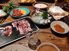 -老牌坊云南鱼豆花火锅(爱建店)