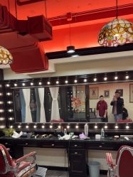 -东方先生国潮男士理发馆