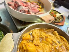 -刘姐啤酒鱼民族演艺餐厅(西街总店)