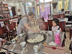 -粘豆包柴火铁锅炖