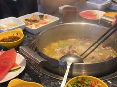 -一席地·本地鸡窝·杭帮鸡火锅(萧山银隆百货店)