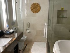 -青岛海尔洲际酒店