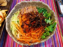 -香巴拉云南餐厅(华莱坞店)