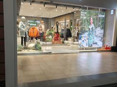 -王府井奥莱临潼小镇(临潼店)