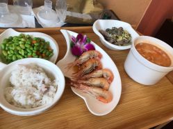 -卓玥国际月子会所(罗山路店)