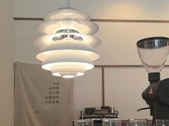 -彳亍咖啡·这里(水湾路店)