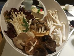 -洪氏嗨捞·猪肚鸡火锅(阳光天地店)