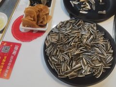 -哈尔滨烧烤·山河村铁锅炖(交大店)