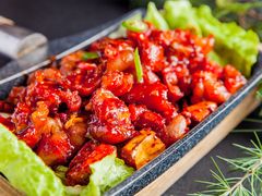 火辣猪肘铲-冰川延边料理·炭烤串(原小木屋店)