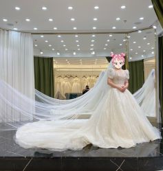 -拉瑞娜LaReine婚纱礼服高级定制