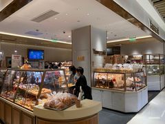 面包甜点陈列柜-山崎面包(静安久光店)