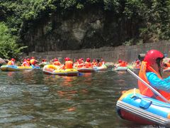-安吉龙王山峡谷漂流