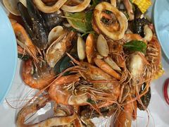 -席娜卡琳火车铁道夜市